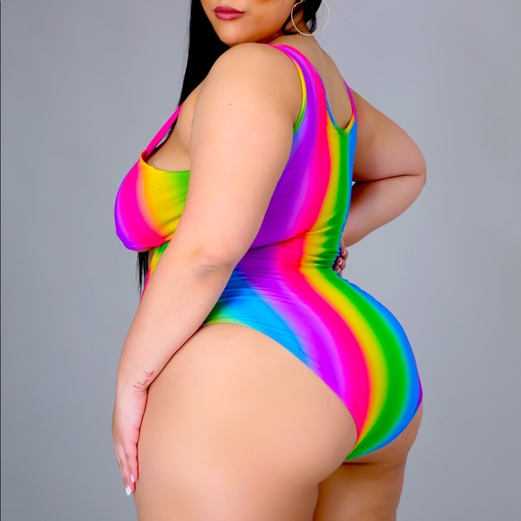 Swimsuit - Picture 3 of 3